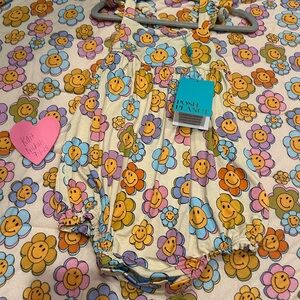 Posh Peanut Flower Power bubble